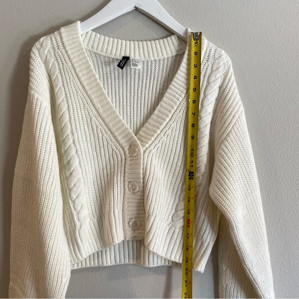 Cream Cropped Cable-Knit V-Neck Cardigan Sweater Size S neutral Cozycore - Picture 8 of 9